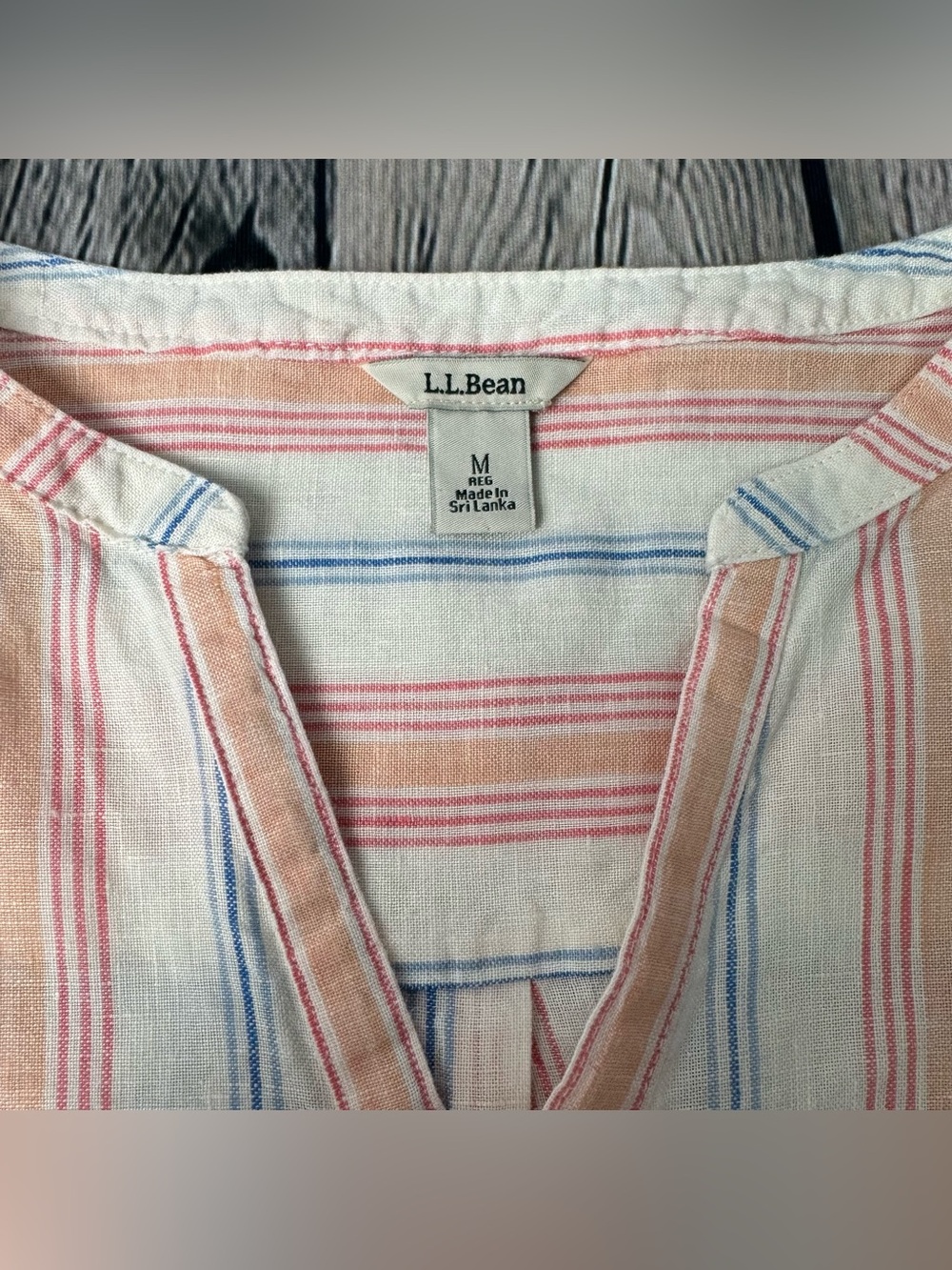 L.L. Bean 100% Linen Pastel Striped V-Neck Top Lightweight Boho Beach Vacation M - Picture 2 of 10